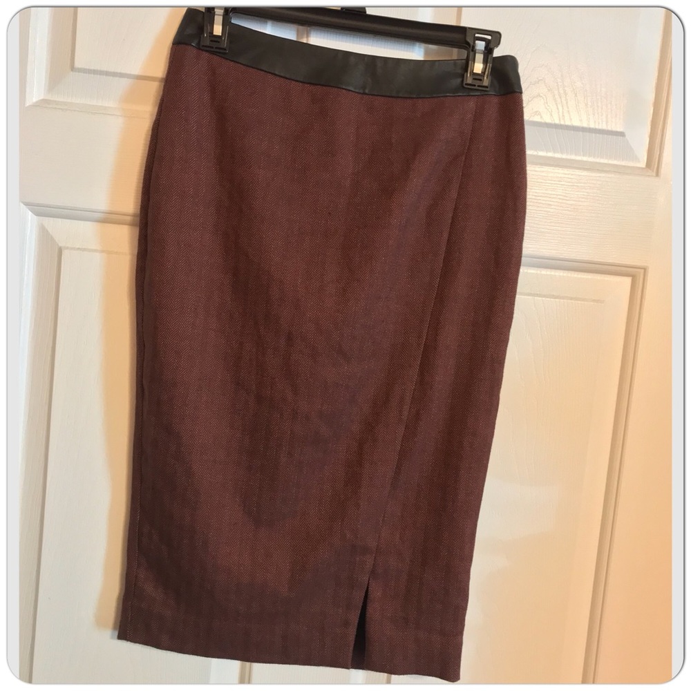 💘The Limited Herringbone Tweed Pencil Skirt